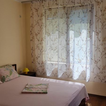 Apartment Lazur By The Sea 라브다 외부 사진