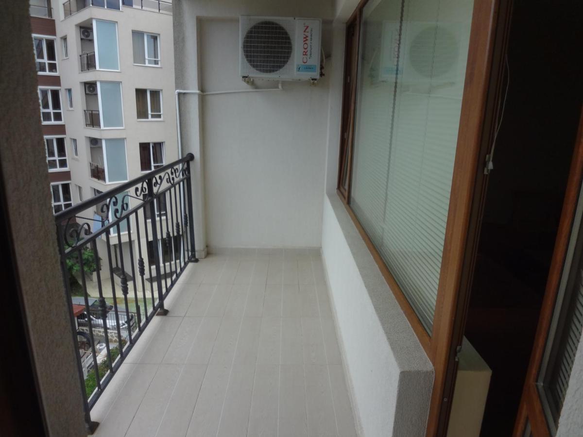 Apartment Lazur By The Sea 라브다 외부 사진